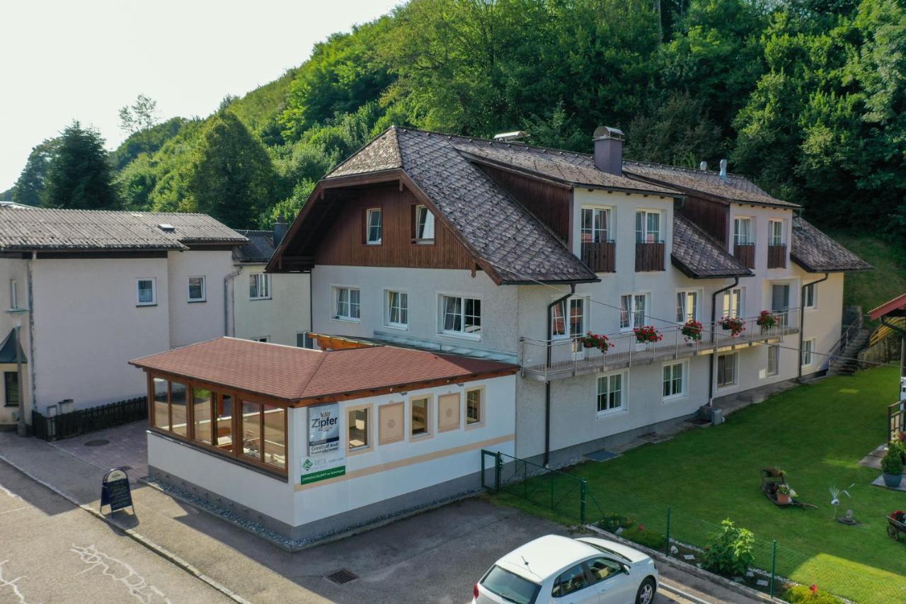Gasthof-Pension Riedl Vocklamarkt Exterior photo